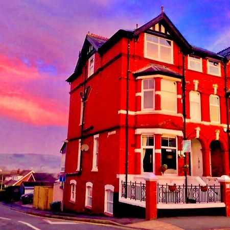 Greylands Guest House Llandrindod Wells Exteriör bild